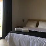 Furnas Houses