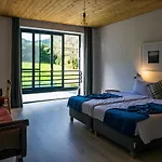 Furnas Houses Tatil Evi *