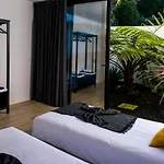 Furnas Houses Tatil Evi